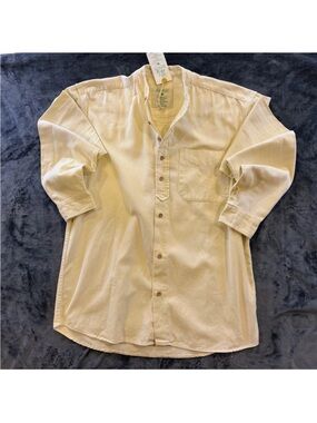 Emerald Cream Collarless Long-Sleeve Button-Down Shirt